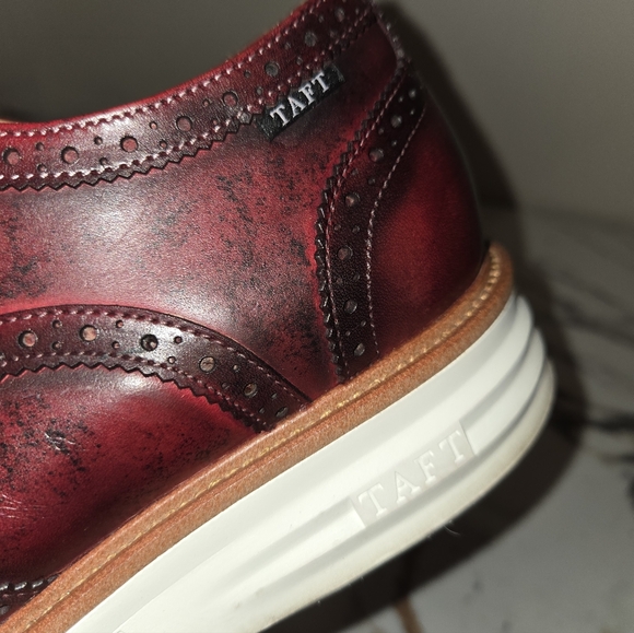 TAFT Mens Shoes, Size 10, Rtls For $345.00 Asking $150.00 - Picture 9 of 11